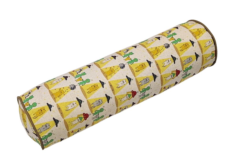 骨盤スリムストレッチクッション さらわれ猫・キナリ